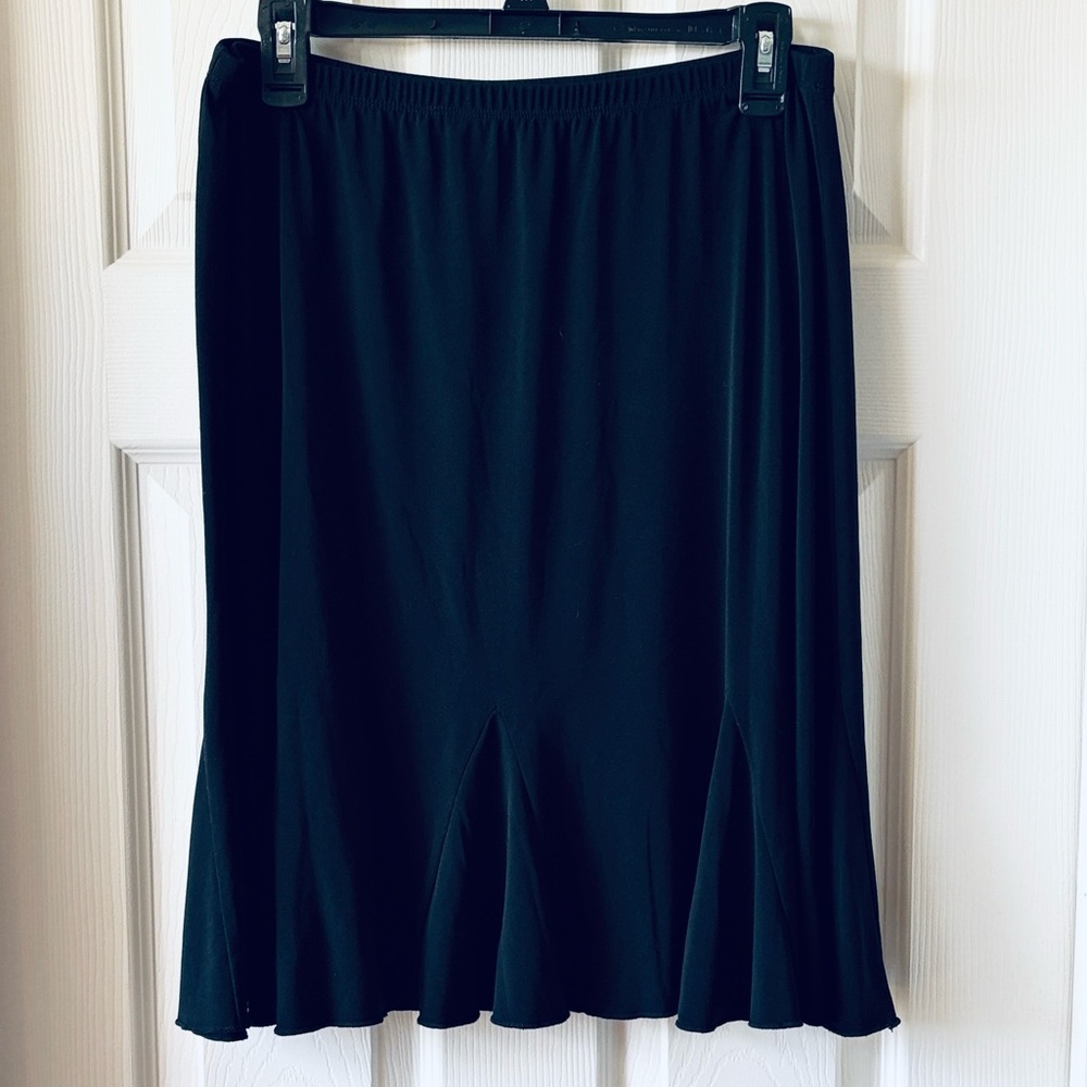 Briggs New York Classic Black A-Line Skirt
